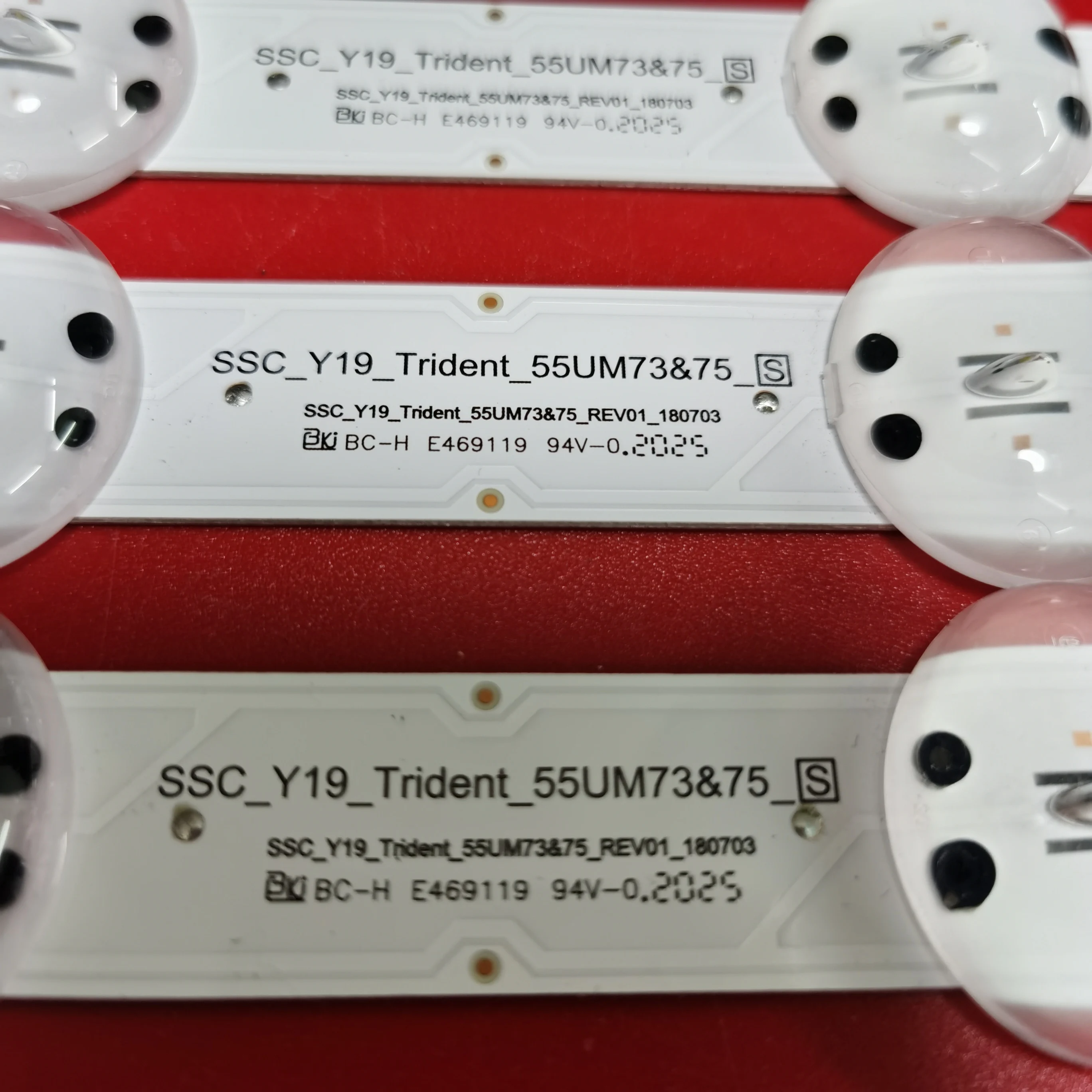 LED strip  IT_Y19_55UM73/75 SSC_Y19_TRIDENT_55UM73&75 For 55UM7300 55UM7400 55UM7450 55UM7470 55UM7520 55UM7660PLA EAV64692001