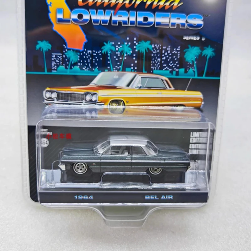 GreenLight Alloy 1:64 Scale 1964/1955 Bel Air Car Model Classics Adult Souvenir Gift Static Display