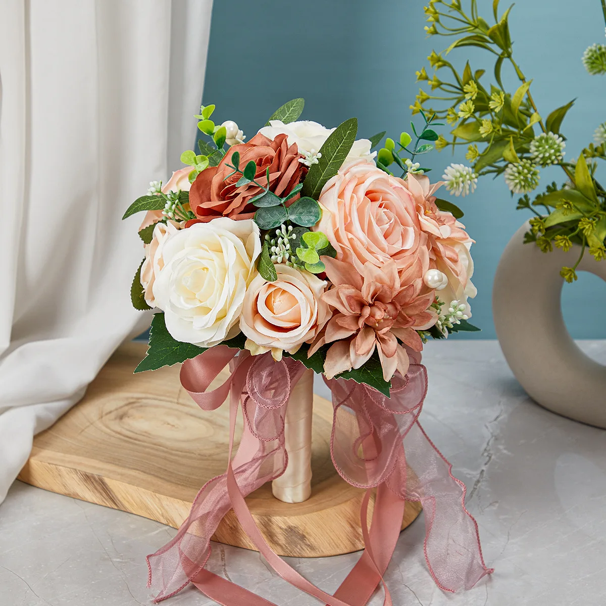 

Ручной букет невесты, имитация свадебного букета в западном стиле, держащий букет, реквизит для свадебной фотографии на открытом воздухе, новый свадебный букет