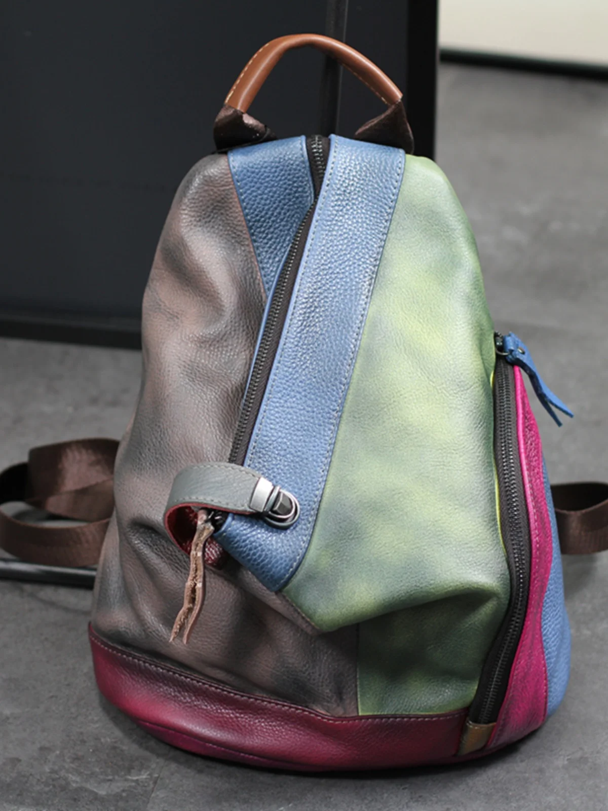 Retro Forest Style Pure Leather Backpack Large Capacity Color Block Soft Cowhide Backpack for Climbing And Daily Use