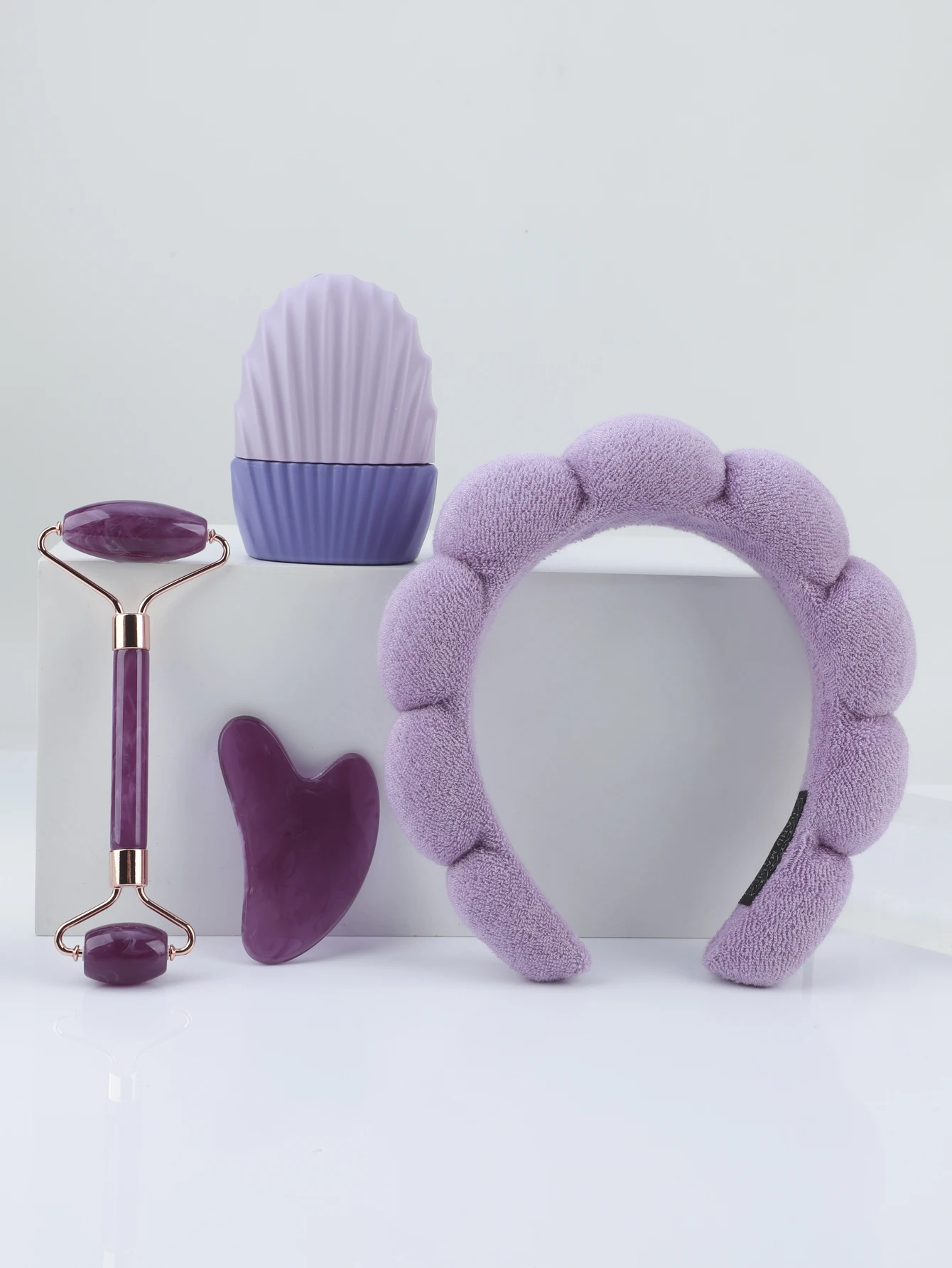 4 Pcs Face Hair Bundle with Hair Band, Resin Oil Absorbent Massage Roller Scraping Board Compress Ice Grid Makeup Remover Set