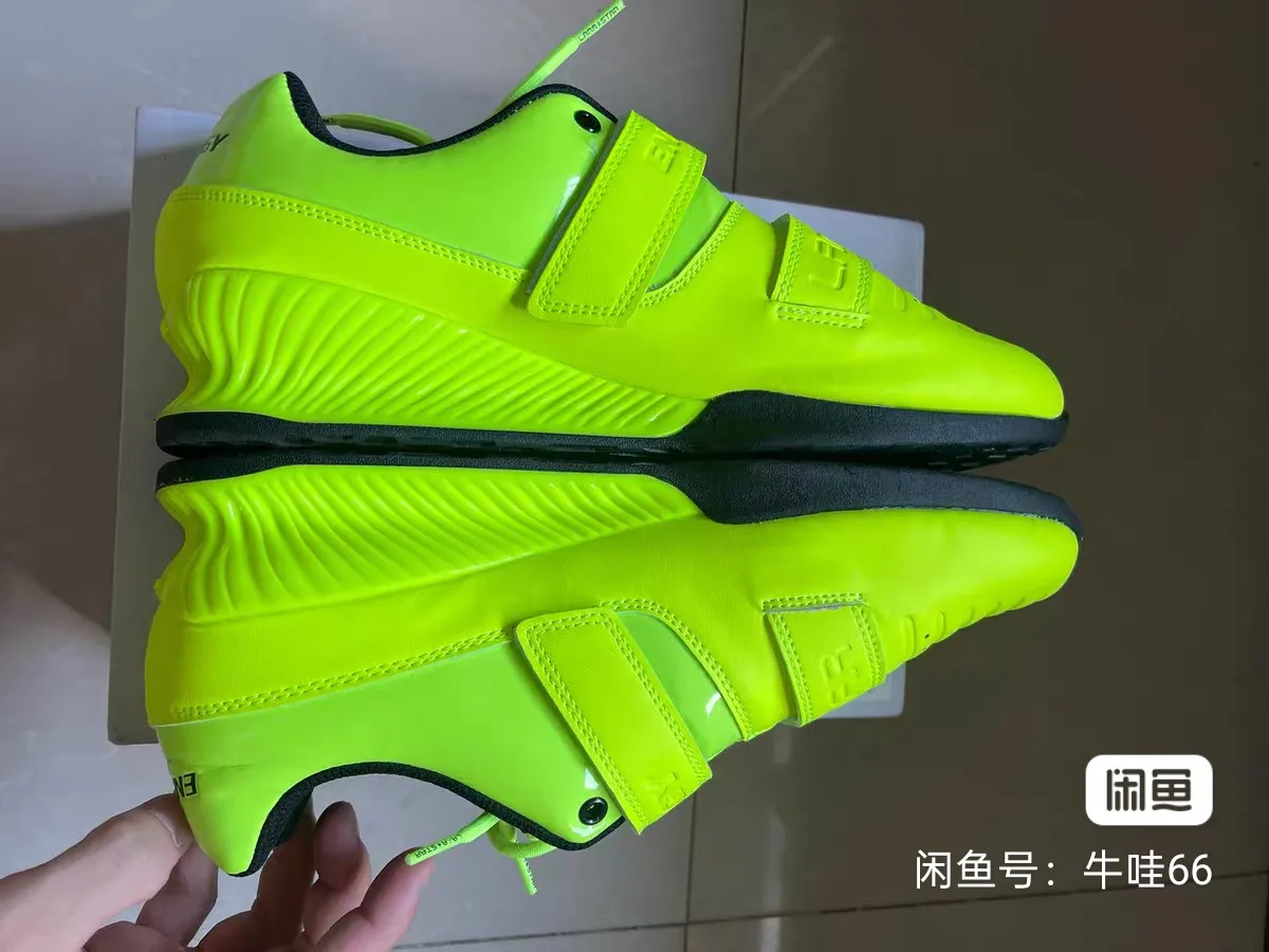 

2025 Hot Weight Lifting Shoes Men Women Top Quality Squat Shoes for Unisex Leather Indoor Gym Shoe Rubber Sports Shoes Couples