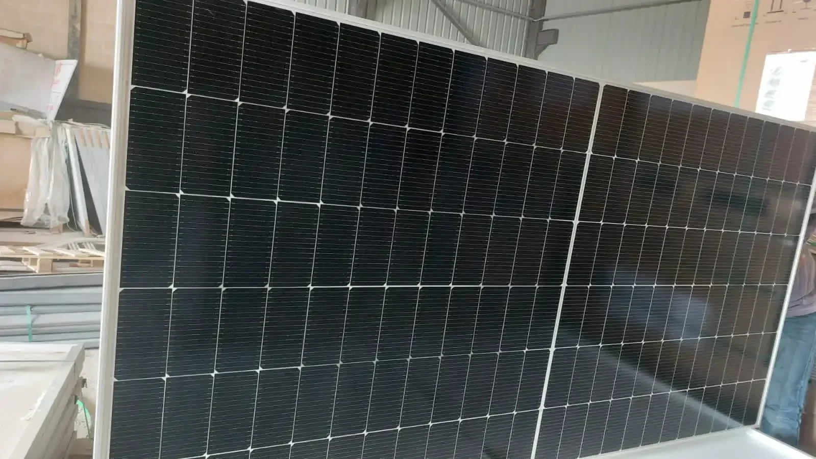 580 watt JINKO cheapest top high efficiency best double glass home use solar power panels array full kit price from china