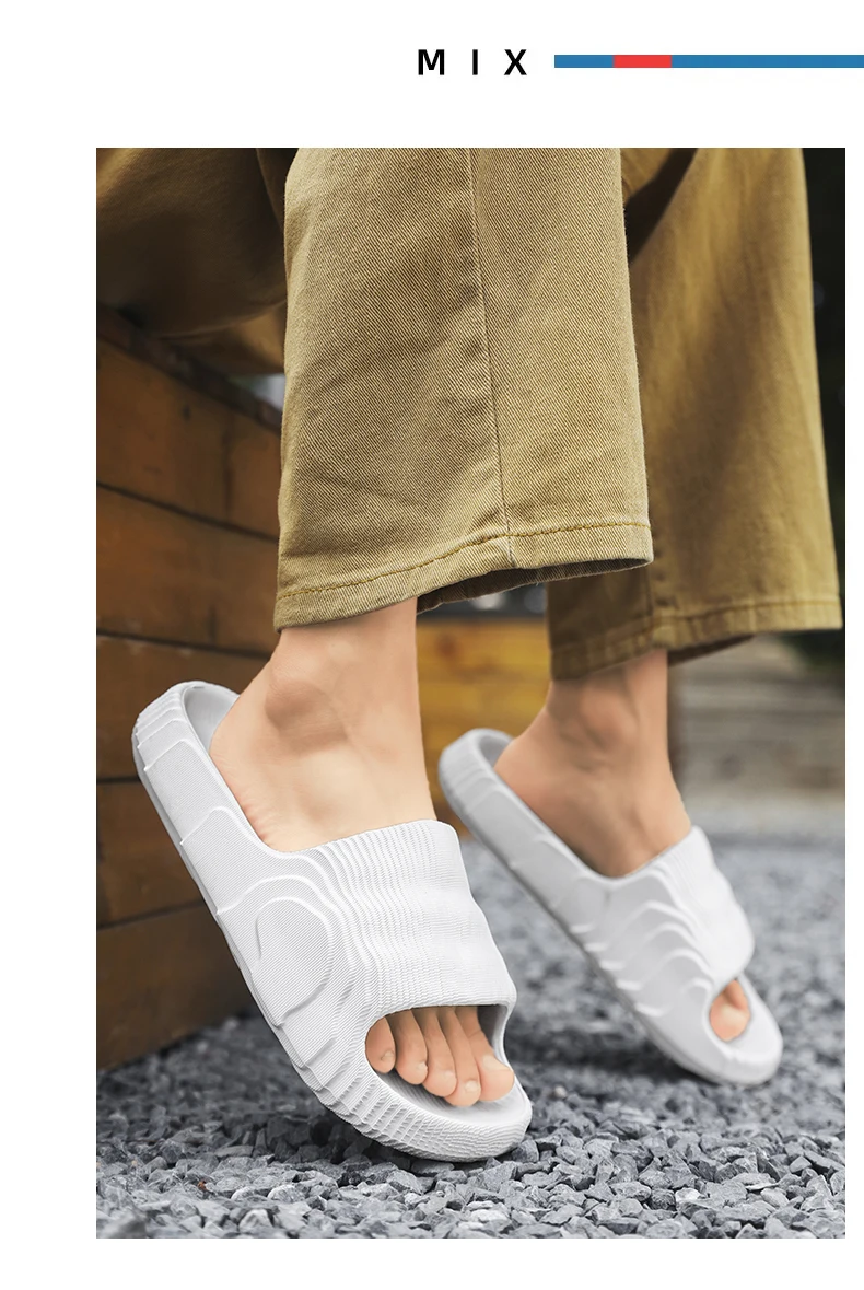 Man Fashion Sandals Solid Beach Slippers Summer Non Slip Sandals Soft Unisex Slides Women Luxury Outdoor Ultralight Shoes