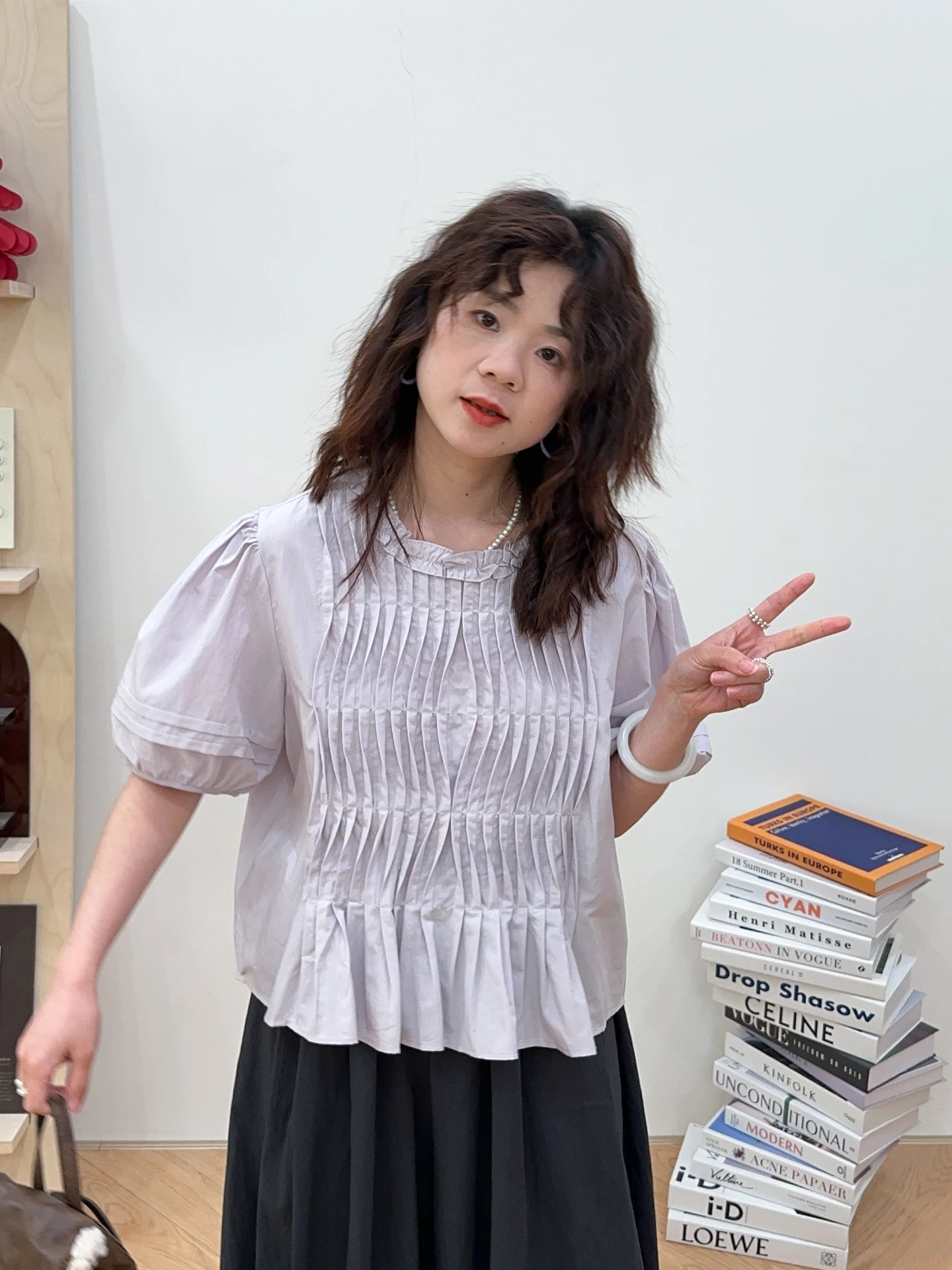 

Gentle Design Wave Pleated Shirt Bottle of Scorpion 479 Soft Cotton Women's Casual Top Breathable Summer Fashion