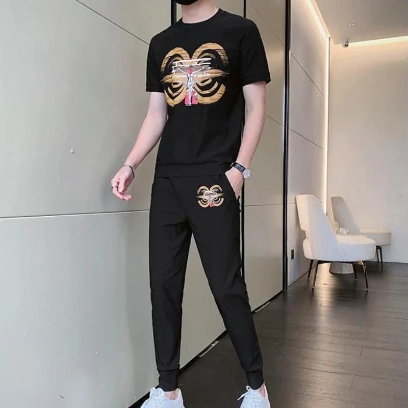 

Black Man Trousers Sets Graphic Print Trends Costumes Cheap Clothes Summer Two-piece Set Kpop Chic T-shirts Pants Suits for Men