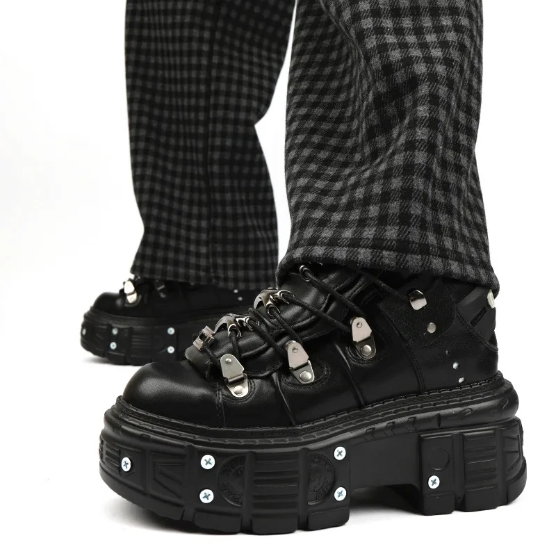 

Metal Decoration Black Punk Shoes Combat Women Ankle Boots Flat Platform Gothic Sneakers Unisex Motocycle Flats Fashion Designer