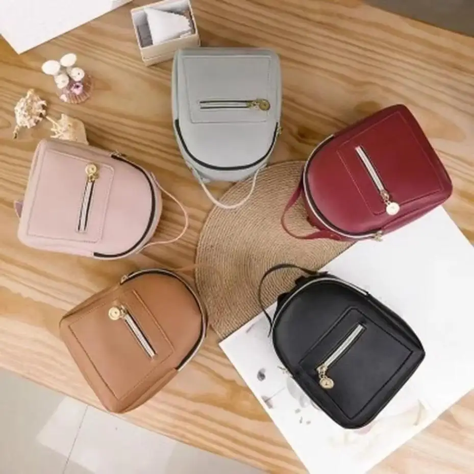 1 Pcs Korean Versatile Travel Bag Women's Backpack Small Bag Student Schoolbag Backpack Women's New Fashion