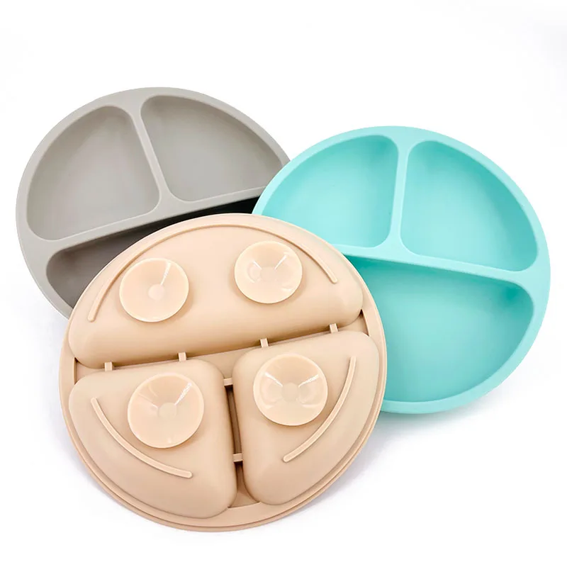 4PCS Silicone Children Tableware Baby Feeding Set Silicone Dinner Plate Wood Handle Spoon Fork Silicone Bibs BPA Free