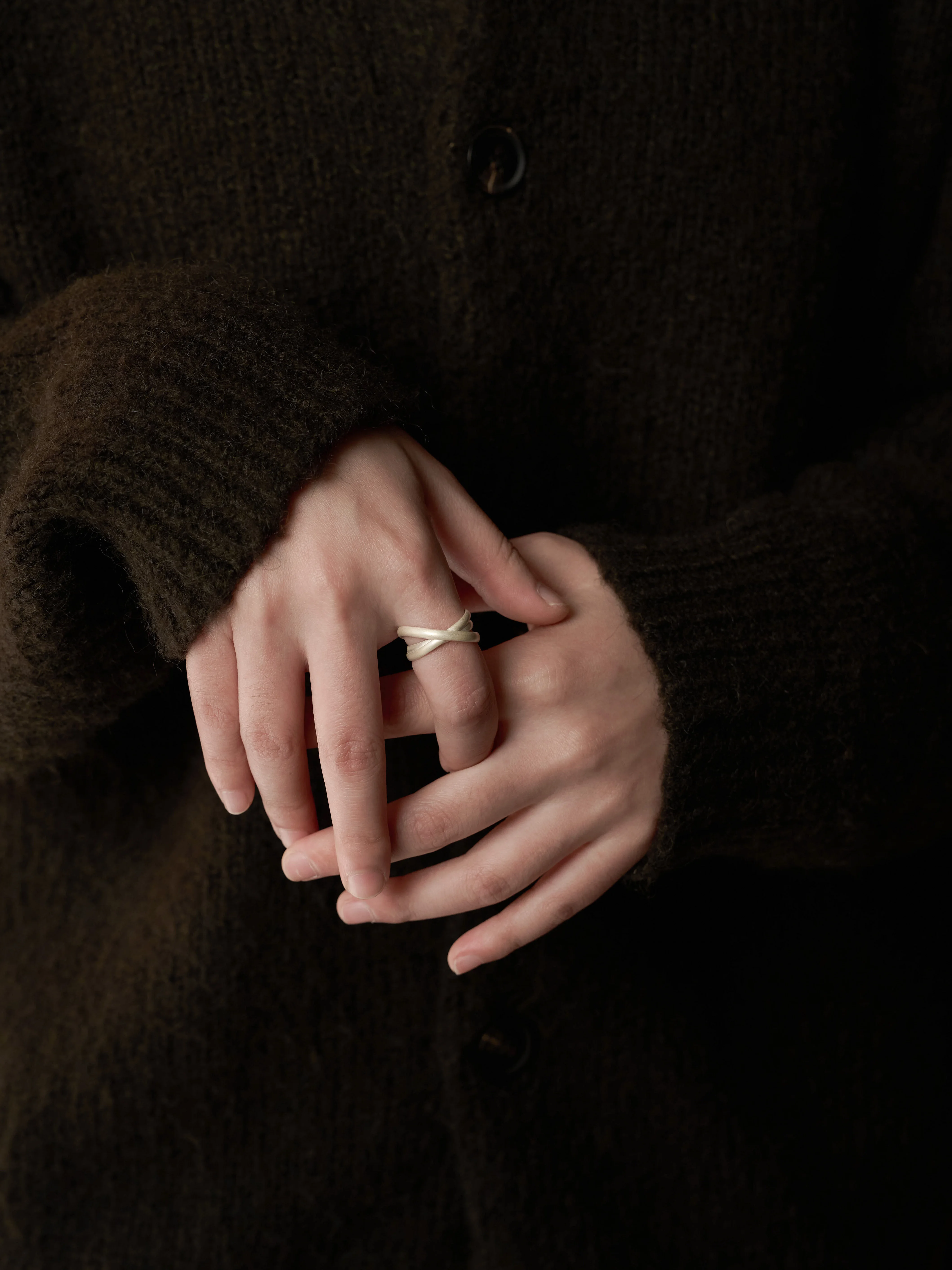 anillo-abierto-con-diseno-cruzado-regalos-para-parejas-plata-925-proceso-de-quemado-blanco-estilo-minimalista-joyeria-de