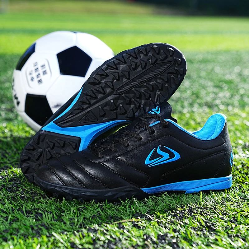 

A pair of children's broken nails soccer cleats lace-up wear-resistant non slip training turf casual football shoes MZ-M2301-1