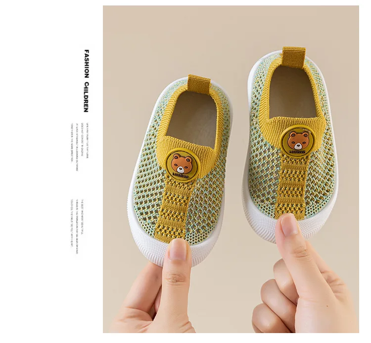 Baby-Lauflernschuhe mit Teddybär-Muster, weiche Sohle, rutschfeste Sandalen für Kinder, atmungsaktive Hohlschuhe für Frühling und Sommer – Detail 11