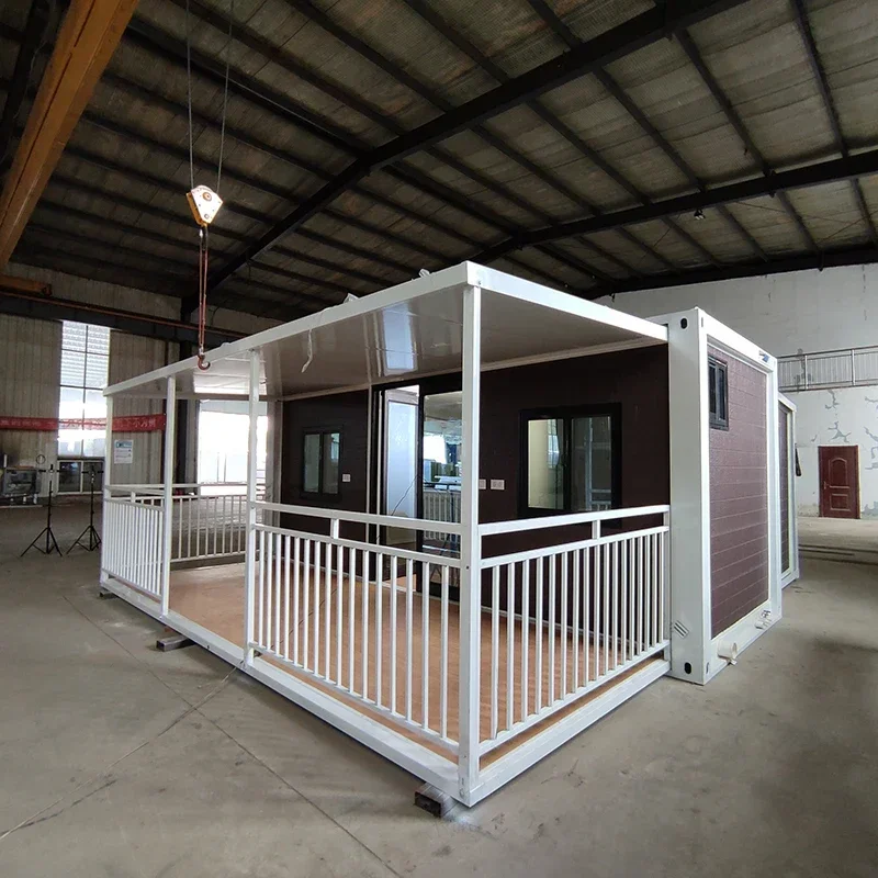 Wholesale Price Portable  Prefab Modern Living House with Three Bedrooms Living Expandable Container House