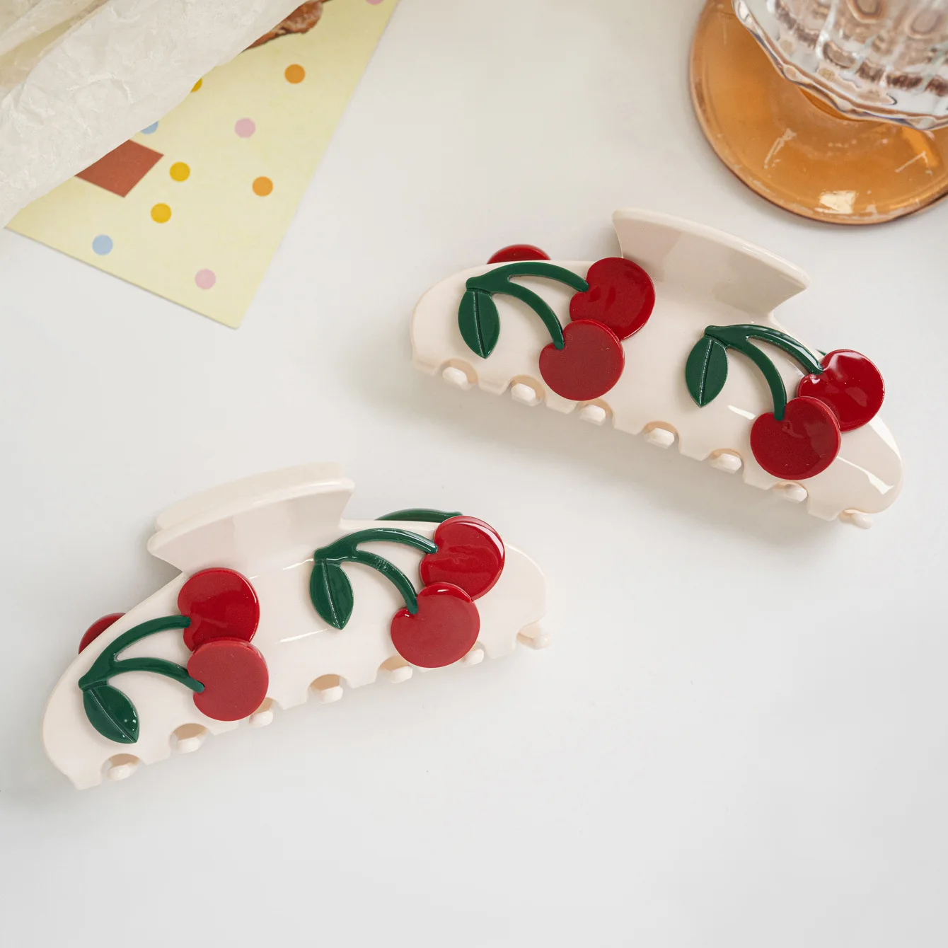 

DS NEW Sweet Fruit Cherry Acetate Hair Claw Korean Style Claw Clips Summer Trendy Hair Clips for Women Girls Hair Accessories