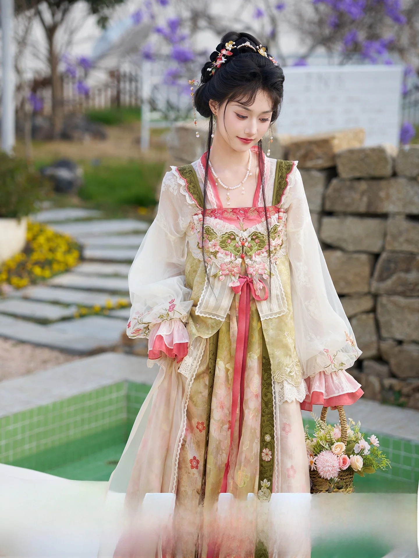 

Thirteen Surplus Little Lotus Seed Shanghai Hawthorn Lace Cover up Skirt with Chest Length Cut out Strapless Hanfu Women Spring