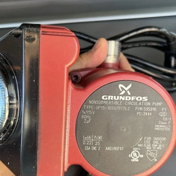 

Up15-10su7p Рециркуляционный насос горячей воды 3/4 дюйма NPT 115 В с таймером комфорта Совершенно новый оригинальный точечный Plc