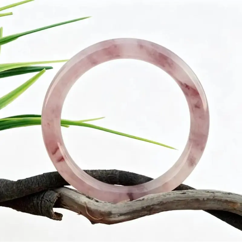 Xinjiang Hami Shetaicui bracelet, featuring a dreamy violet pale purple design, with a dried rose gold thread and jade round