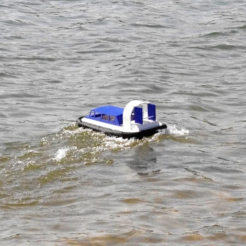 2.4G RC Boat anfibio Hovercraft Brushless telecomando motoscafo azionato dal vento modello di aereo fai da te giocattolo telecomandato