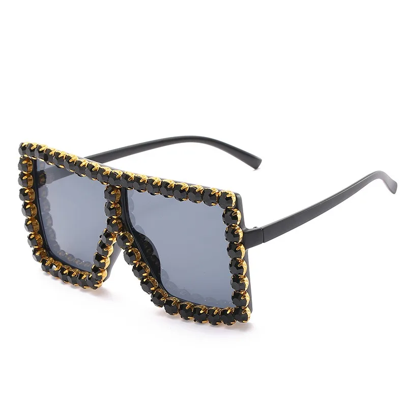 Crystal Oversized Sunglasses for Women Rhinestone Square Diamond Sun Glasses Retro Big Frame Sparkling Glasses Eyewear UV400