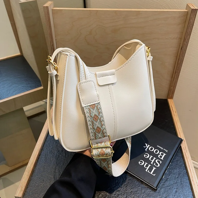 

2025 Spring Vintage Shoulder Bag for Women Fashion Wide Strap Bucket Bag Stylish Crossbody Purse Trendy Casual Handbag