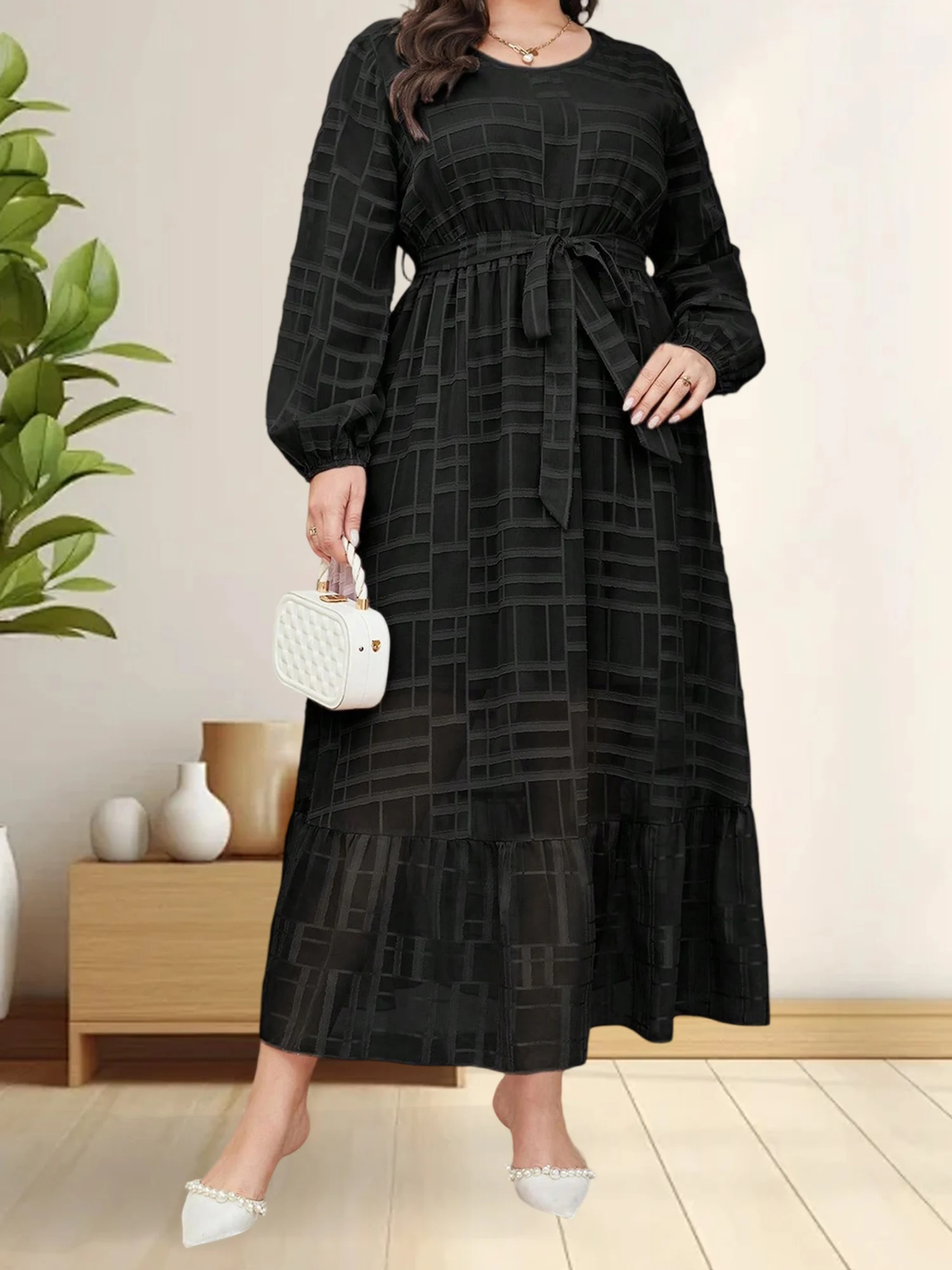 

Elegant Women s Plus Size Maxi Dress with Floral Print and V-Neckline Perfect for Evening Events and Special Occasions