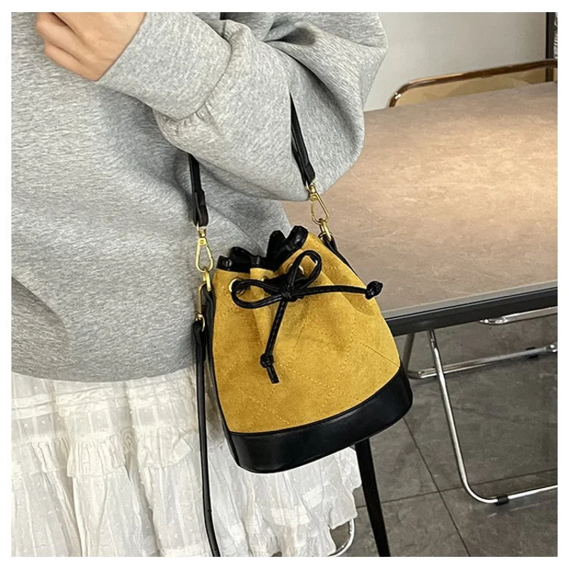 

Women's Handbag Made Of Field-Printed Leather Boasting Paris Commuter Vintage Spacious Daily Look​