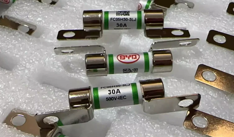 

2 шт./лот FC05H30-3LJ 30A 500V-IEC BYD FUSE FC05H30 3LJ