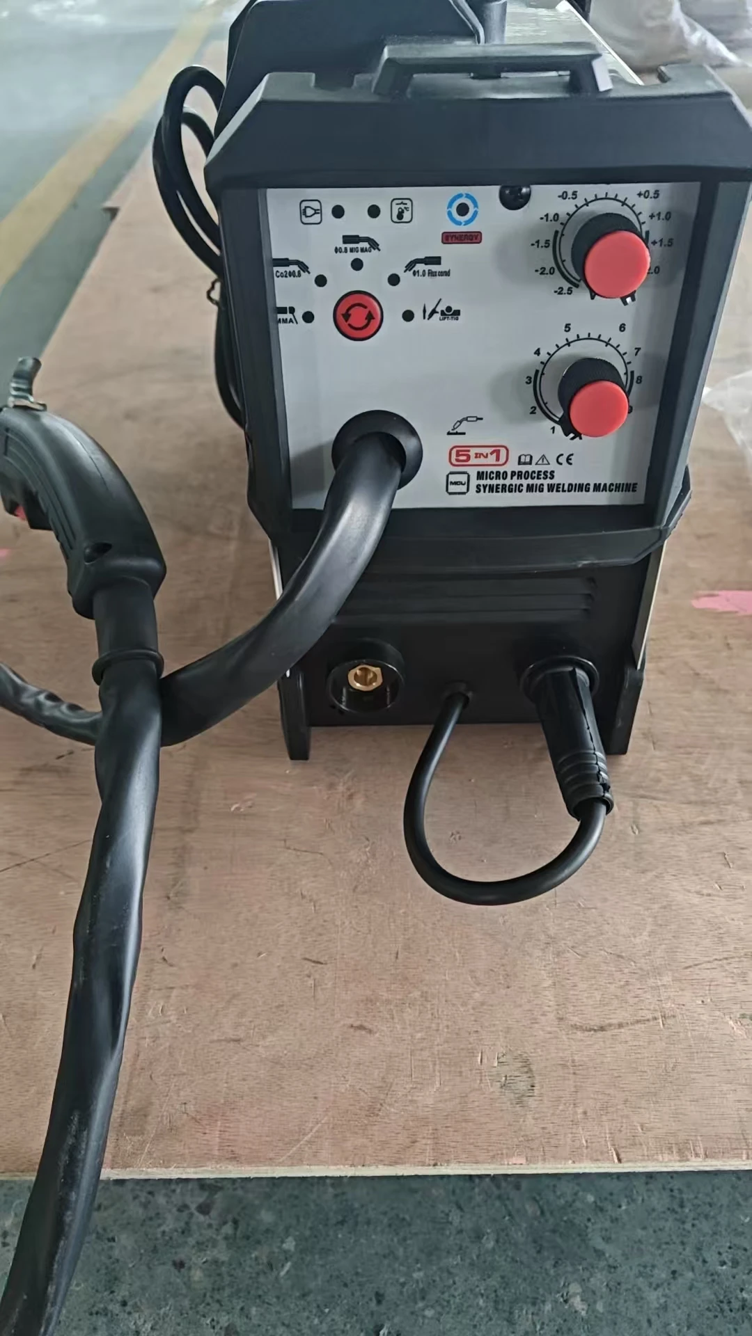 MIG 140 SNY  Multi-process MIG / TIG /MMA      less IGBT Mecu  1KG Wire Portable Welding Machine