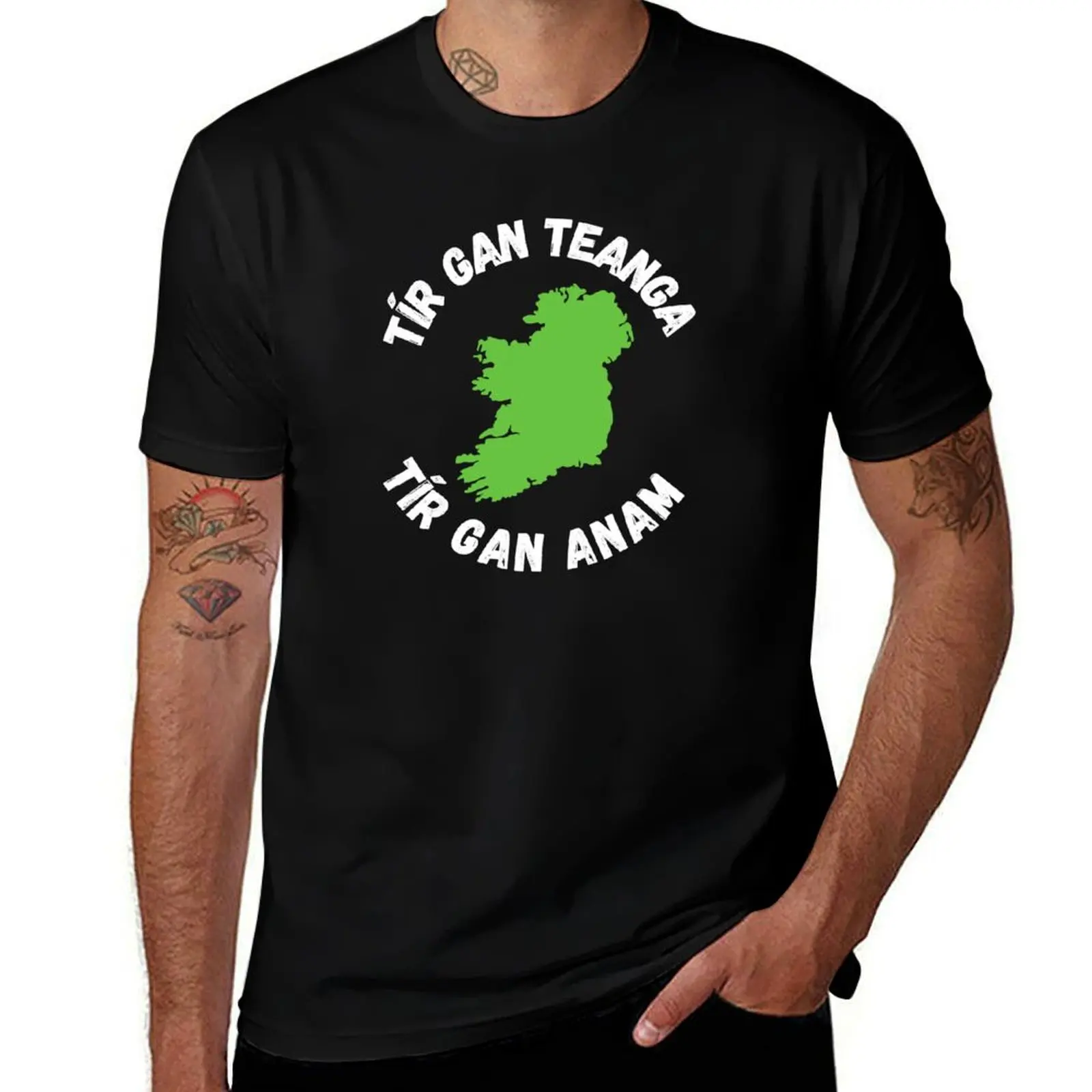 Tír Gan Teanga Tír Gan Anam Gaeilge Irish proverb T-Shirt Aesthetic clothing man t shirt men graphic t shirts