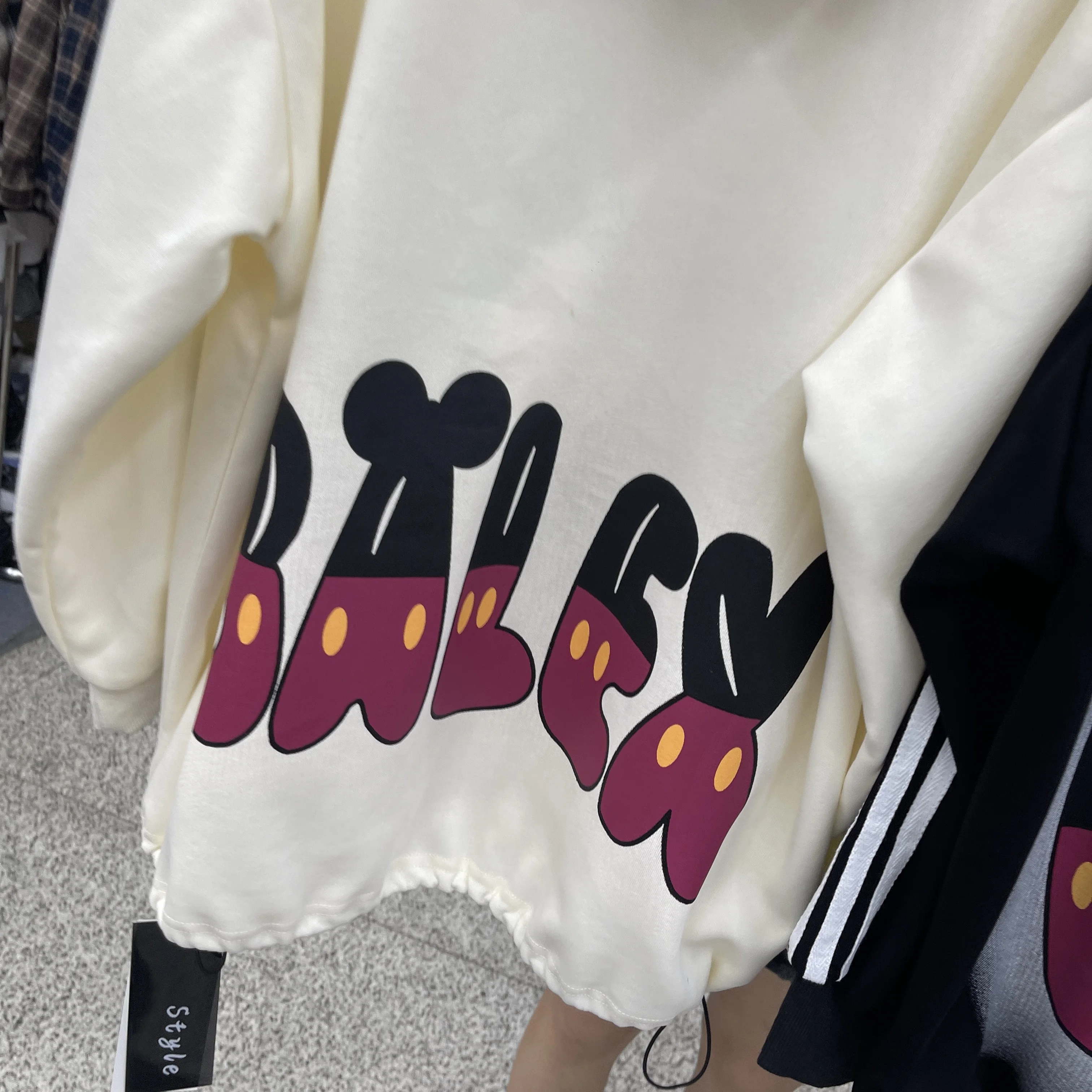 European Style Trendy Heavy Craft Cartoon Print Hoodie with Sequin Embroidery Design Loose Casual Versatile Top Anime Hoodie