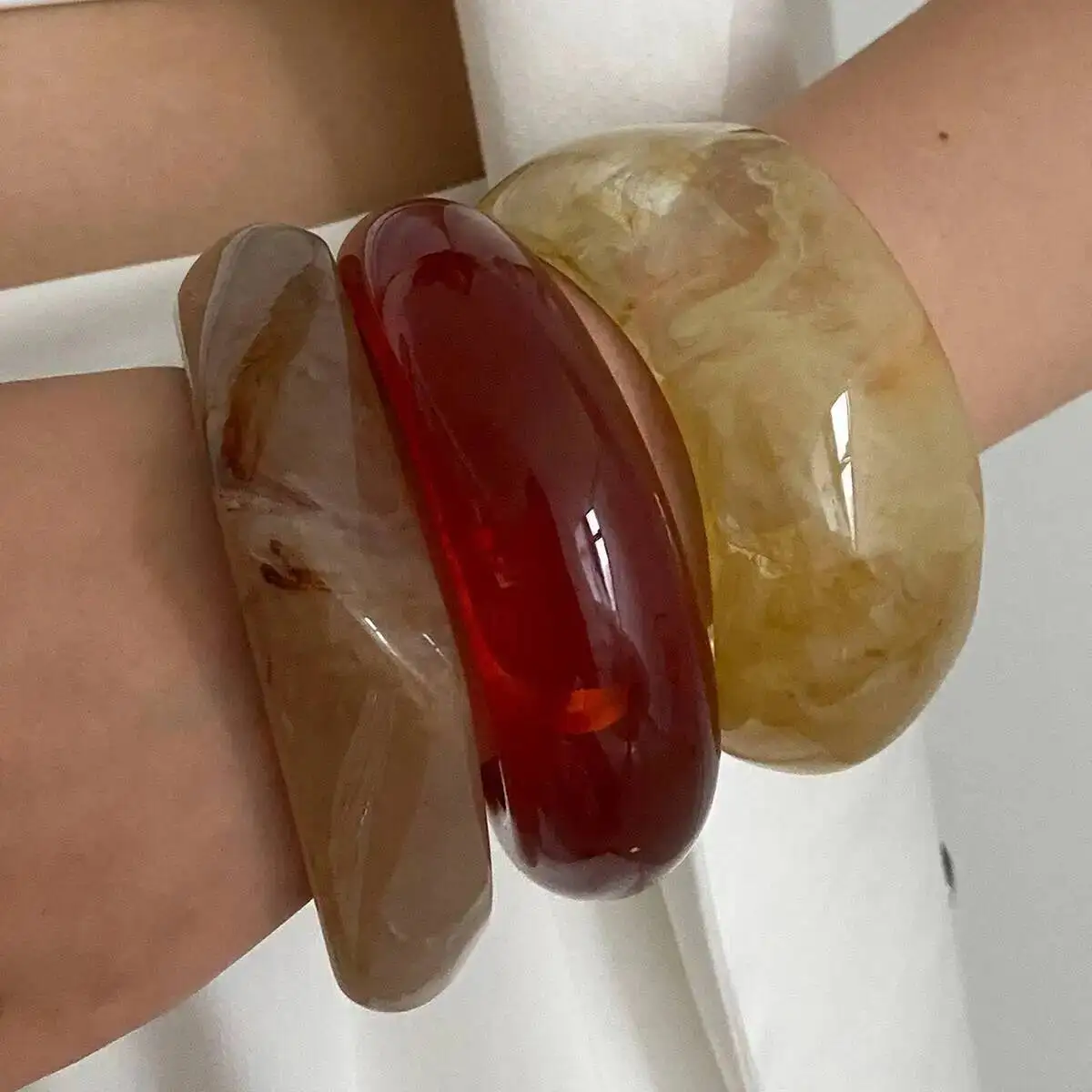 Lacteo 3 أنماط خمر غير النظامية الراتنج التراص أساور أساور النساء أنيق الإبداعية سميكة واسعة الإسورة حلية مجوهرات