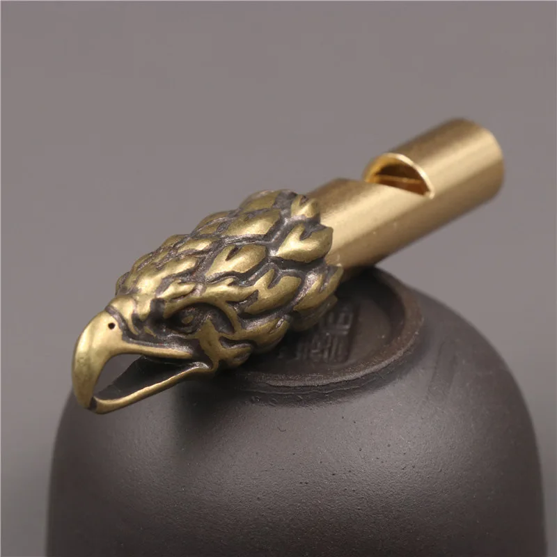 Vintage Brass Dragon Head Whistle Brass Outdoor Referee Animal Whistle Keychain Pendant Outdoor Survival Accessoires Miniatures