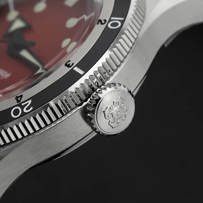 2025 جديد IXDAO 5305 المهنية الغوص ساعة ل 40 مللي متر GMT PT5000 SW200 ETA2824 ساعات آلية أوتوماتيكية الياقوت ساعة اليد