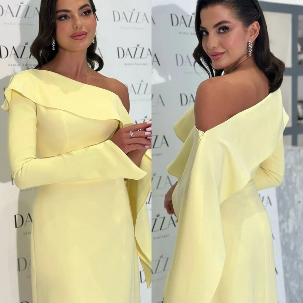 

Customized Elegant yellow Jersey Homecoming Dress Temperament Off the Shoulder Long Sleeves Zipper Back Vestido De Festa