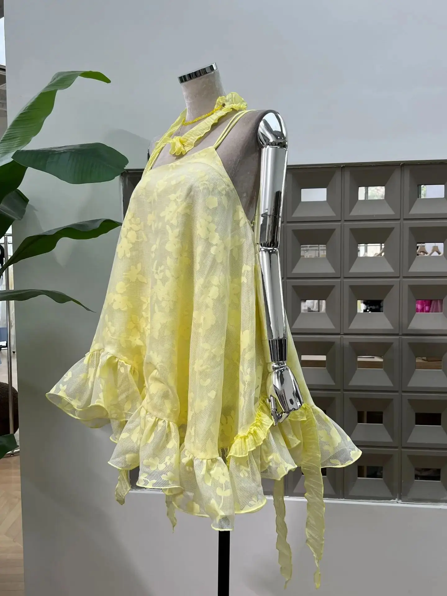 فتاة نمط جديد المرأة الصيف مطوي السباغيتي حزام رقيق قصير مثير أكمام الإمبراطورية الخصر حفلة عيد ميلاد نادي فساتين لحضور الحفلات الموسيقية