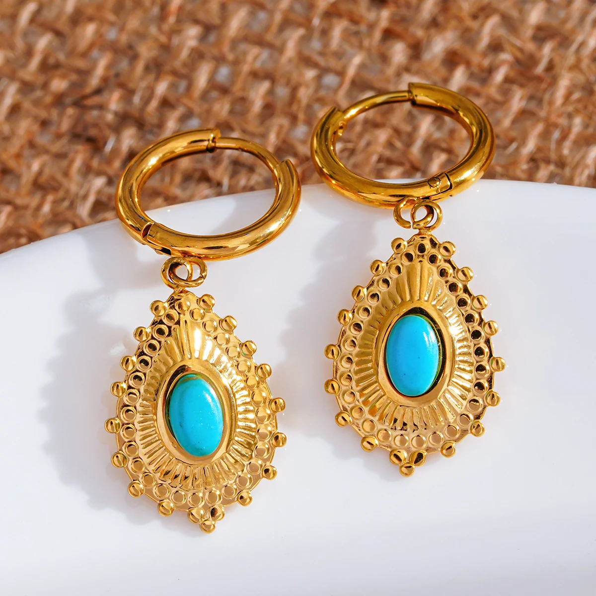 14k gold-plated stainless steel turquoise inlaid pendant, retro and magnificent court-style pendant earrings, ear ring design