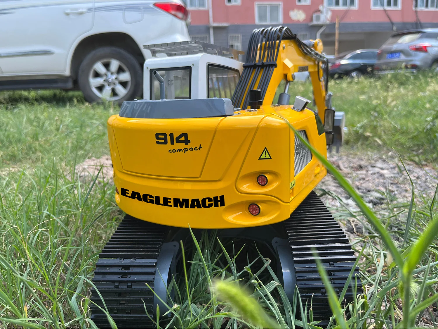 New 1/14 Short Tail RC Hydraulic Excavator Model R914 with Light Bulldozer Shovel Excavator Model Toy