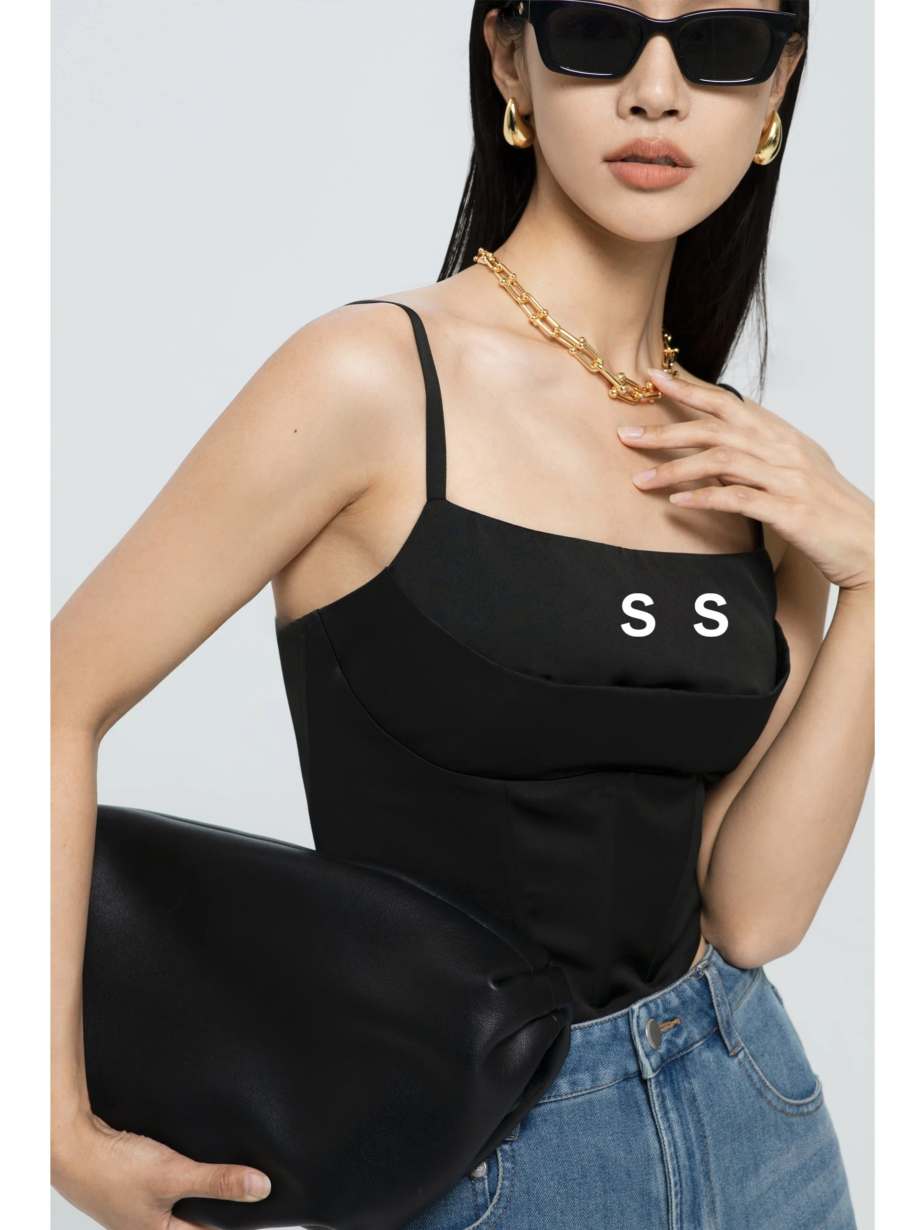 

Soulkiss Fashionable Kendall One-piece Molded 3D Waterdrop Cup Strapless Vest New Arrival Commute Style Short Fit Women's Top