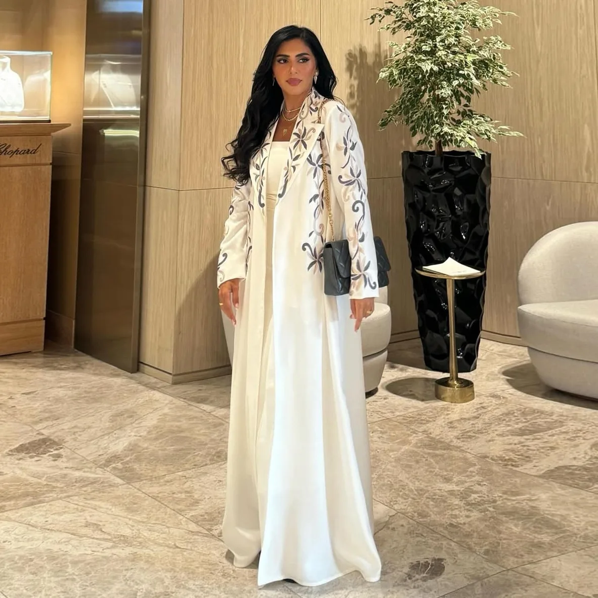 New Trendy Design Open Abaya Women Muslim Dress Dubai Robe Embroidered Cardigan Abaya Middle East Women Islamic Clothing
