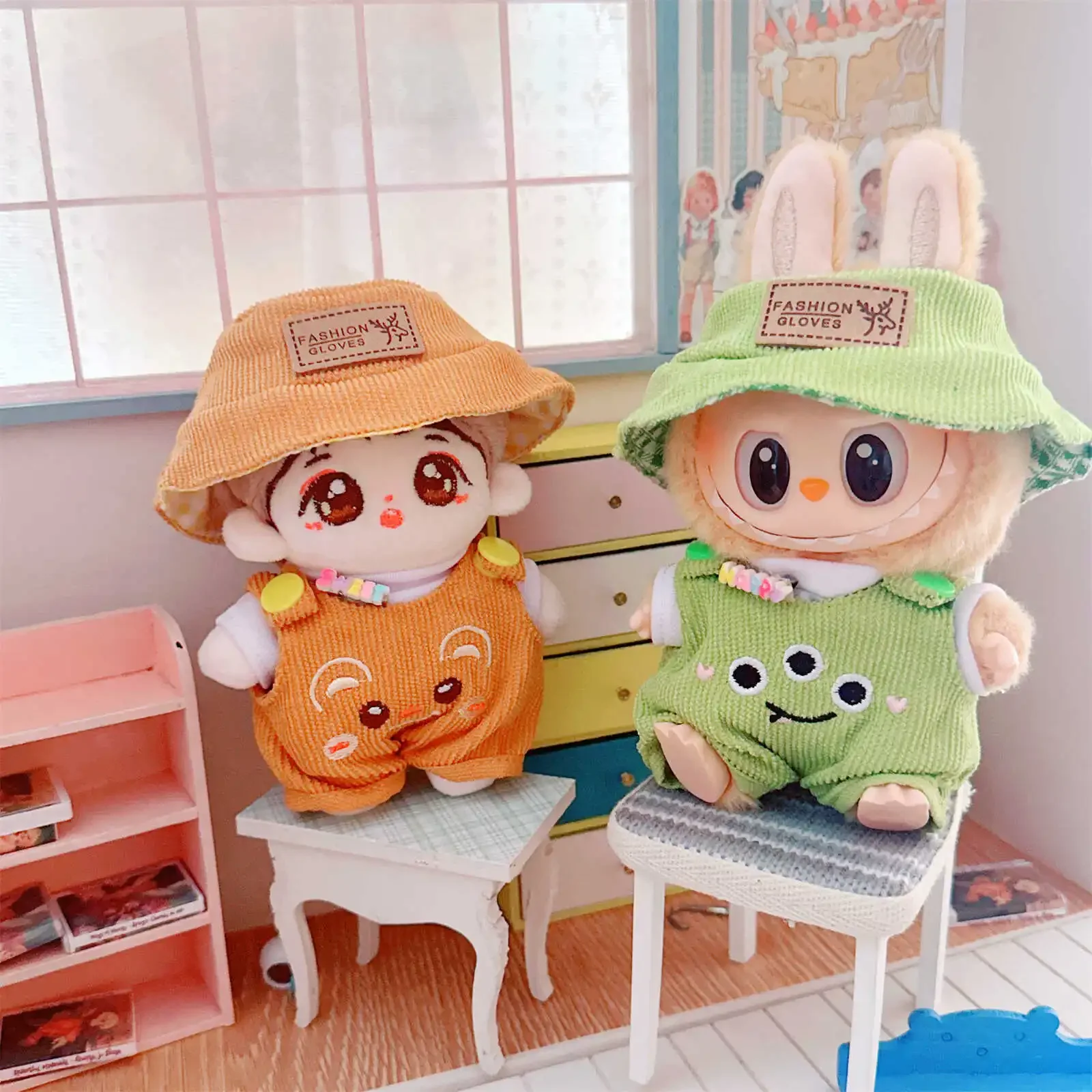 Freizeit-Stil, Trägerhose mit Hut für 17 cm große Labubu-Puppen, Kleidung, niedliche Mini-Plüschpuppenkleidung, das Monster-Outfit-Zubehör