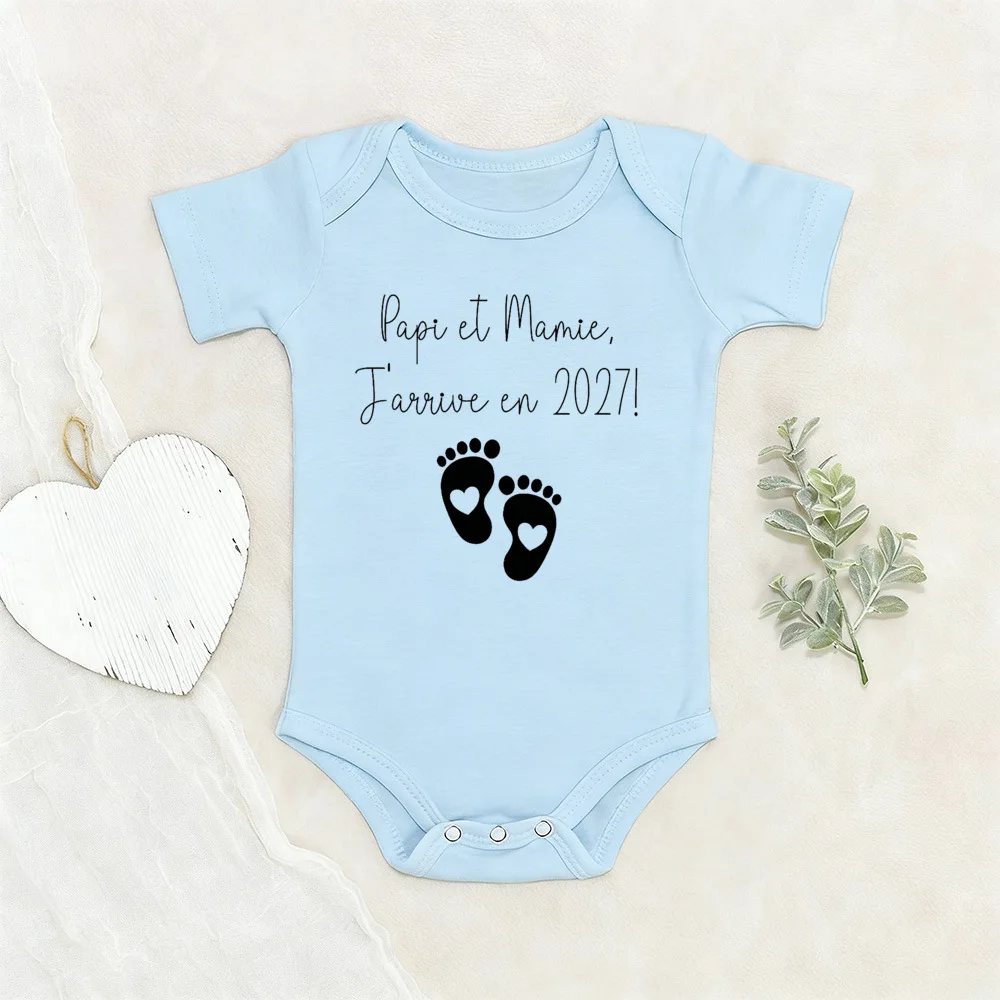 Ich komme im Jahr 2027 an Baby-Strampler Schwangerschaftsankündigung Bodysuit Geschenke für zukünftige Großeltern Neugeborenen-Jumpsuit Babyparty-Geschenk – Detail 4