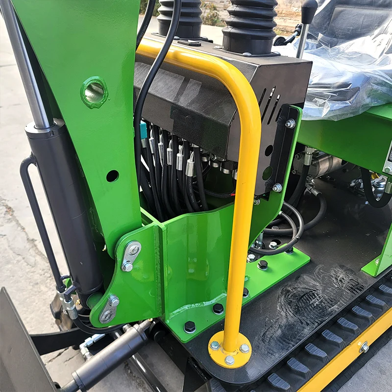 تخصيص 0.8 طن رخيصة جزازة Flail الزاحف التحكم عن بعد جزازة العشب