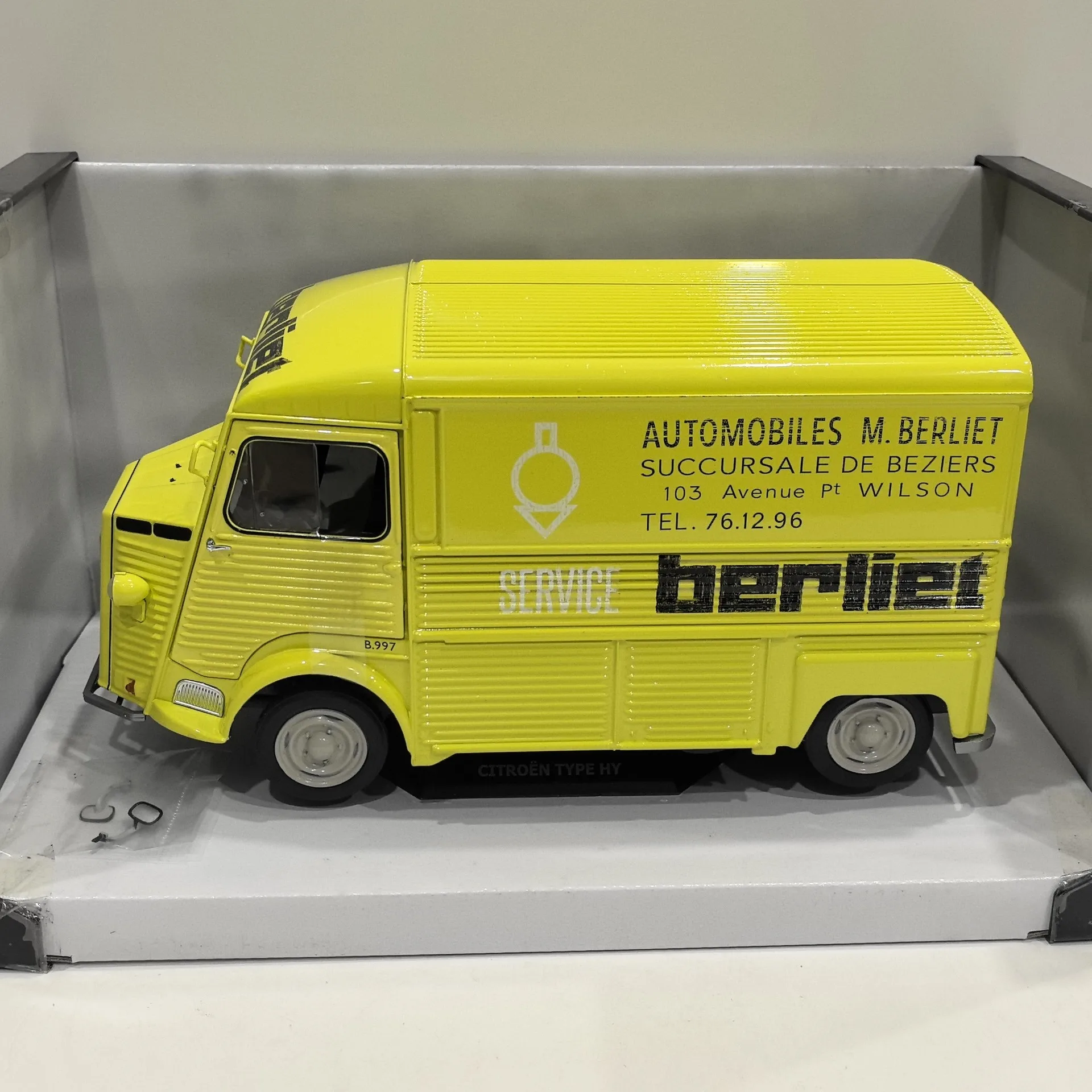 다이캐스트 솔리도 1/18 스케일 시트로엥 타입 HY 1969 시트로엥 밴 합금 자동차 모델 소장 장난감 선물 기념품 디스플레이 장식품