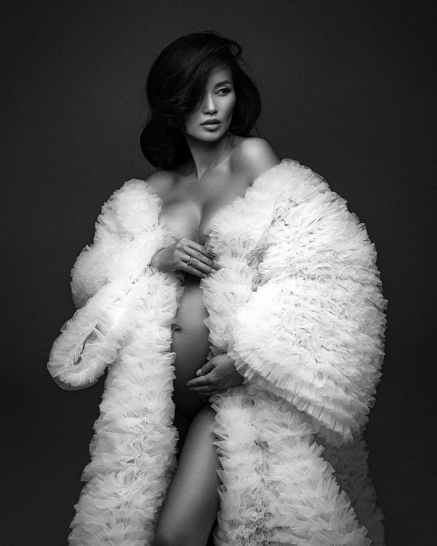 Servizio fotografico Nuovo abito premaman con maniche Abiti da festa da ballo Soffici giacche premaman in tulle su misura da donna con volant a strati