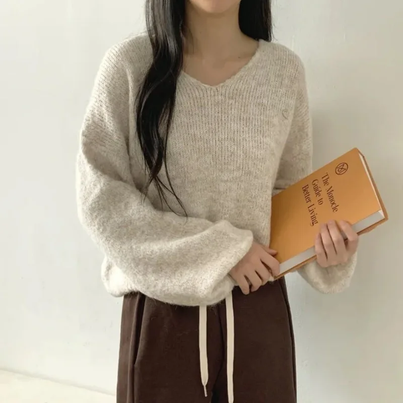 Spring 2026 Lazy Sle Loose V-Ne Furry Knitted Sweater Casual Simple Women's Top Polyester Fiber Lantern Sve Hoodie