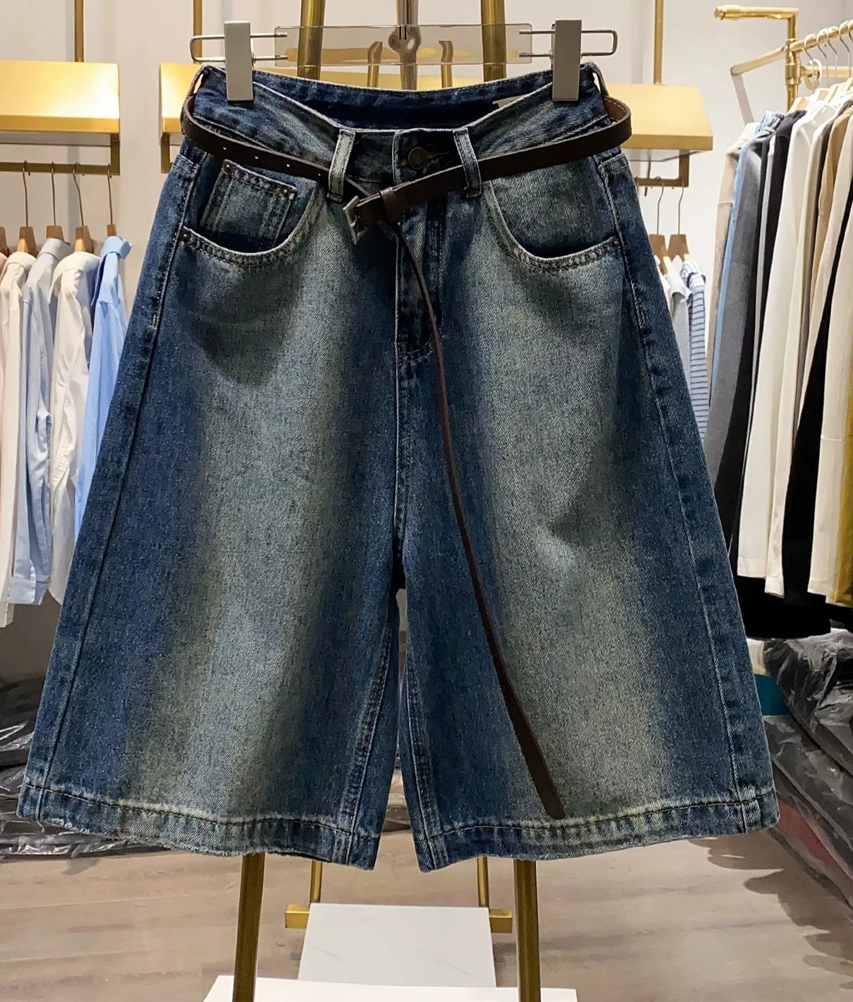 

2026 European Summer New Women's Jeans Loose Wide Leg Short Jeans