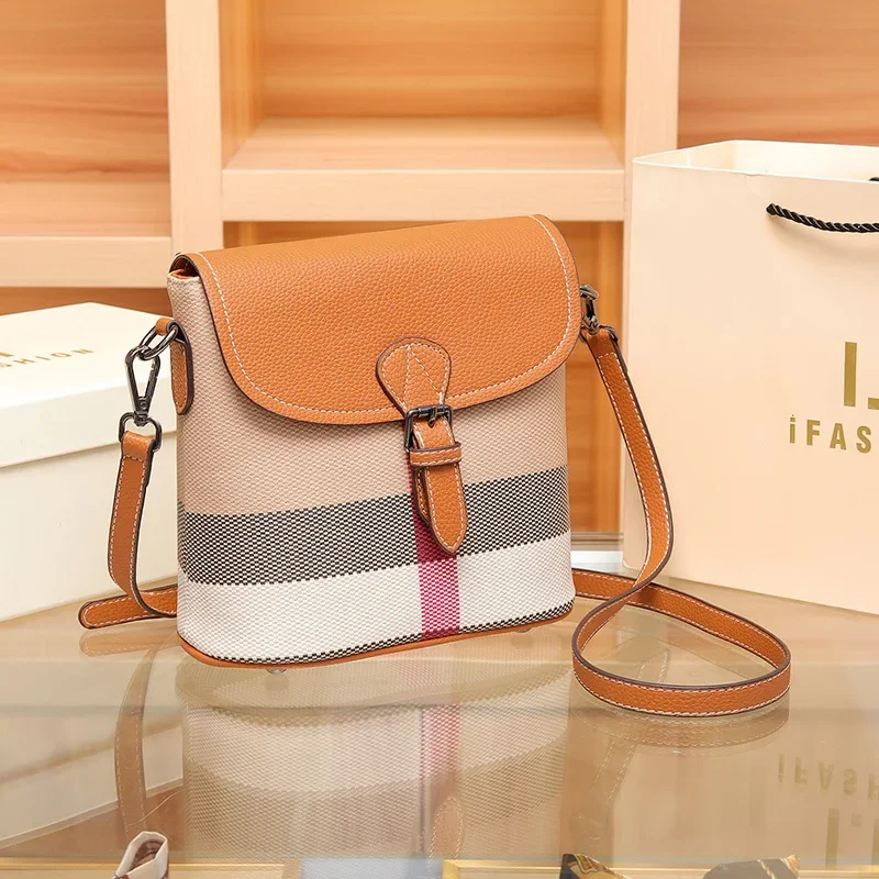 

Elegant Checkered Sling Bag – Women's Minimalist Shoulder Purse, Chic Crossbody Bucket Bag, Premium Printed Tote for Daily Use