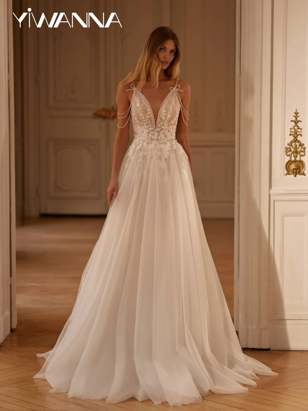 

Elegant Pearls 3D Flower Wedding Dress Sexy Thin Straps Backless Bridal Gown Customized Glitter Tulle Long Dresses For Bride