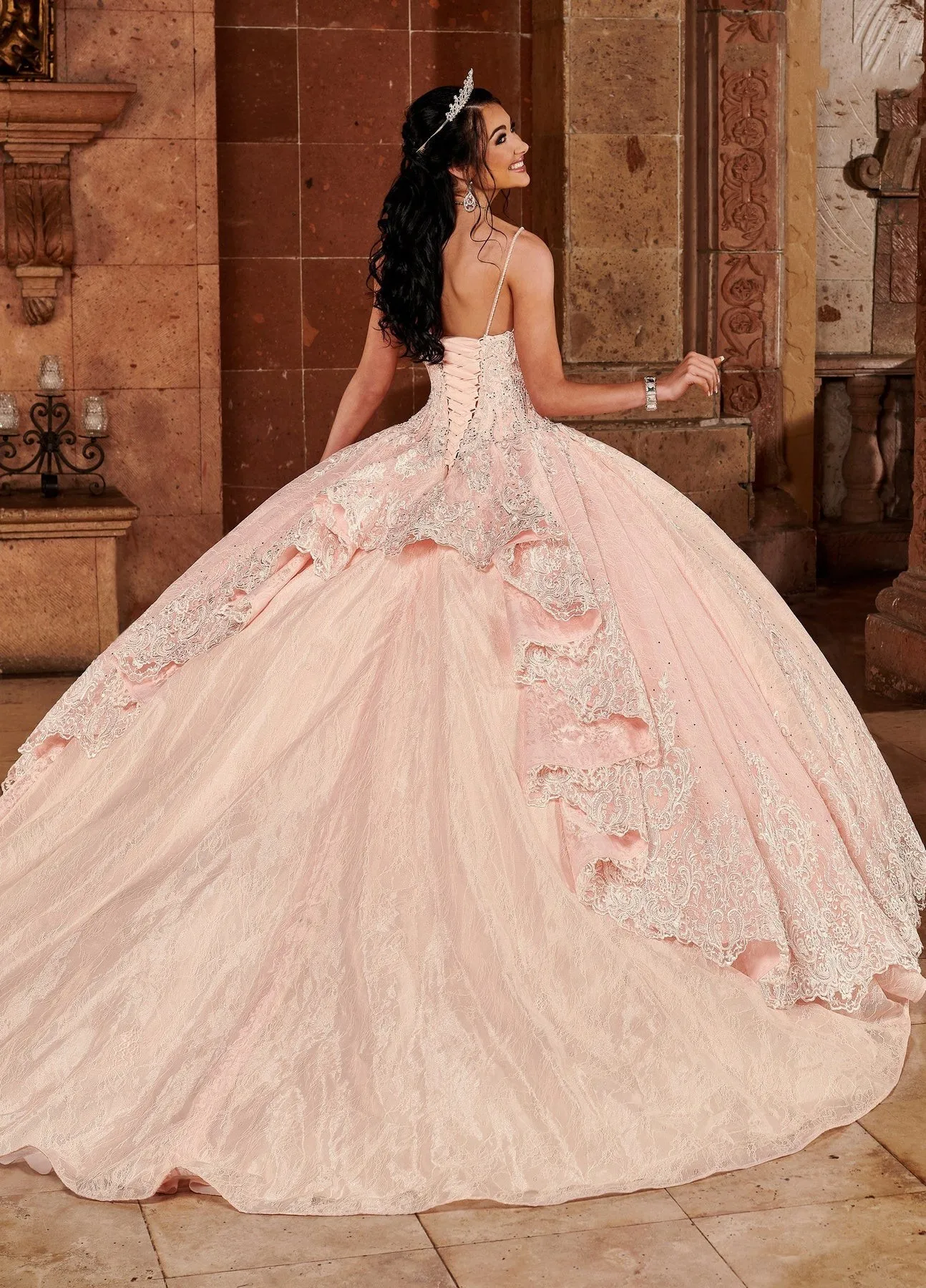 Pink Charro Quinceanera Dresses Ball Gown Spaghetti Straps Appliques Lace Beaded Puffy Mexican Sweet 16 Dresses 15 Anos