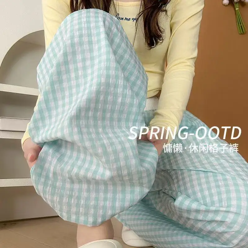 بنطال ذو قصة أرجل واسعة للإجازات النسائية الخريفية بطبقات مزدوجة على شكل حرف a للكلية منقوشة من قماش الجاكار مبطنة للسيدات سروال قصير محبوك